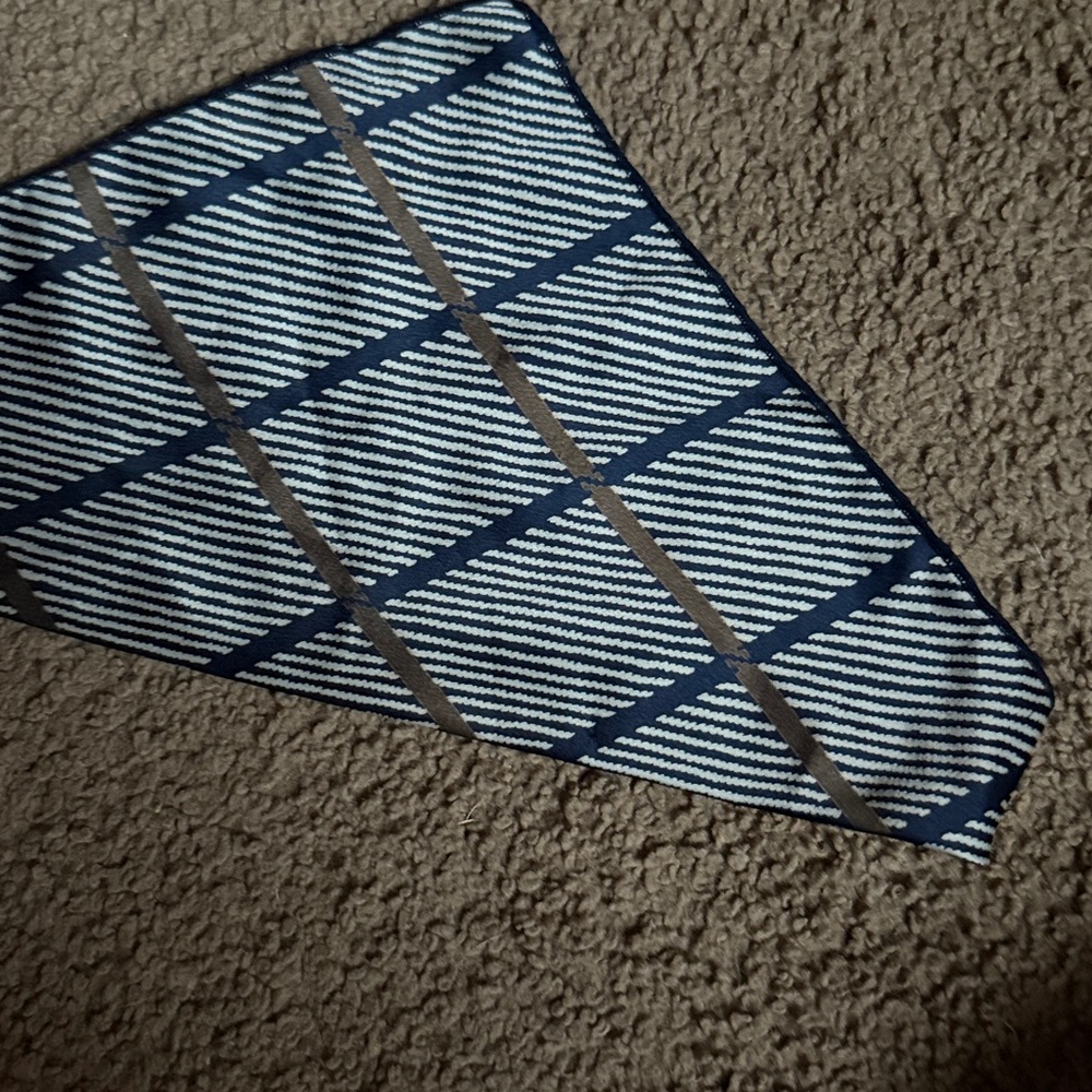 Geometric Patterned Handkerchief - image 3